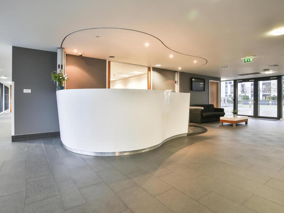 Sterling Court In Wembley Apartment London Exterior photo