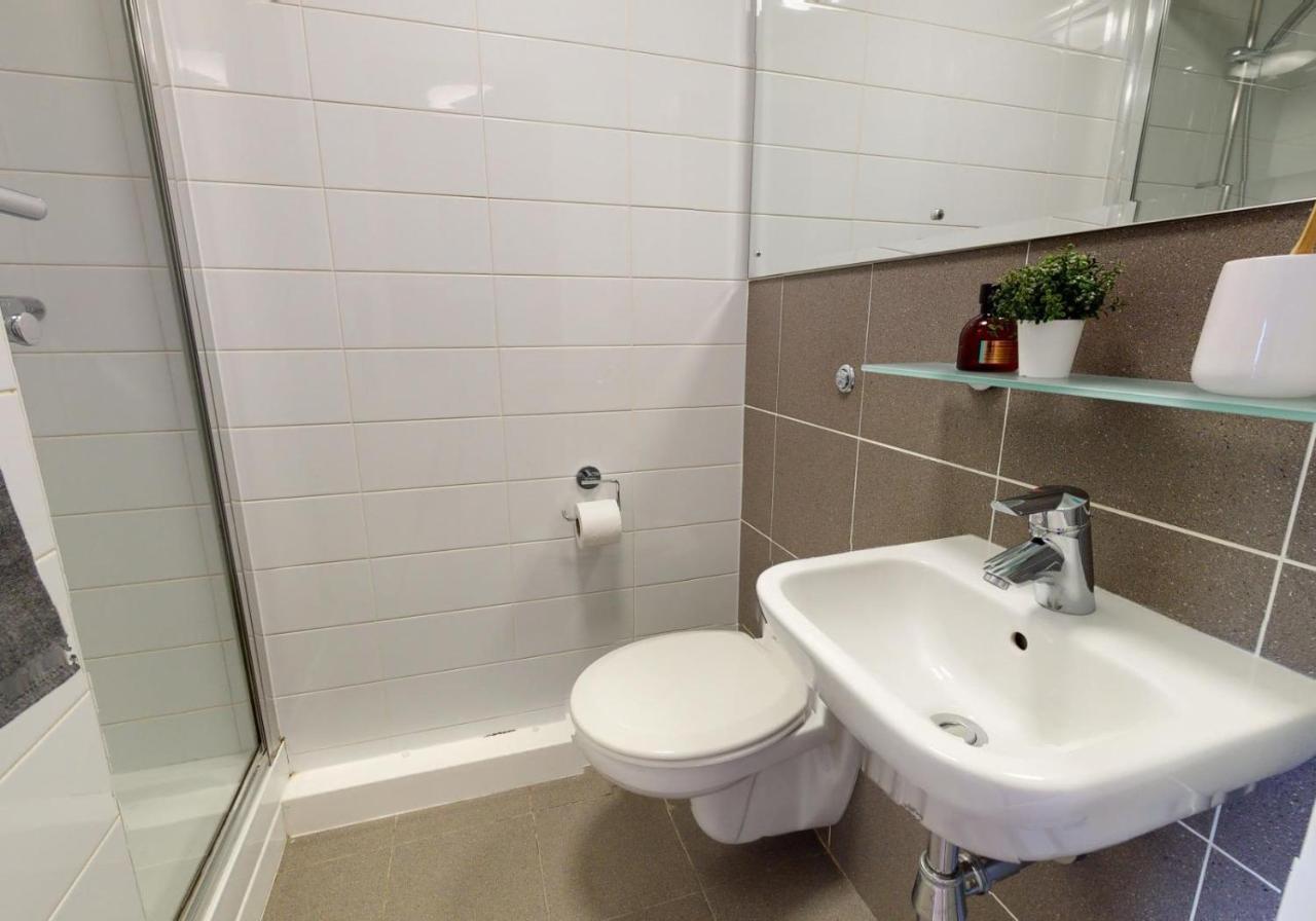 Sterling Court In Wembley Apartment London Exterior photo