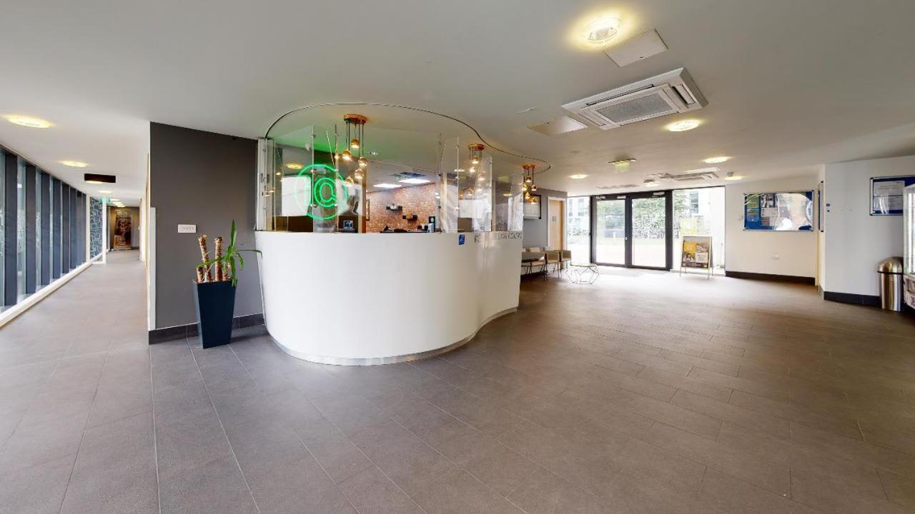 Sterling Court In Wembley Apartment London Exterior photo
